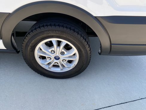 Used 2023 Ford Transit 350 XLT image 7