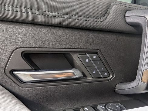 Used 2024 GMC Hummer EV 3X w/ LPO, Illumination Package image 14