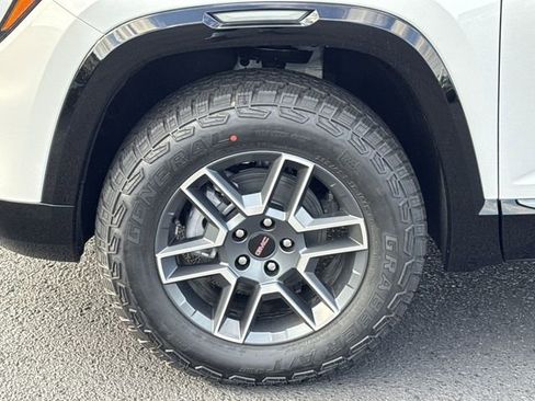 New 2026 GMC Terrain AT4 w/ LPO, Floor Liner Package AWD/4WD image 22