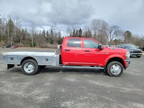 New 2024 RAM 5500 Tradesman w/ Chrome Appearance Group image 4