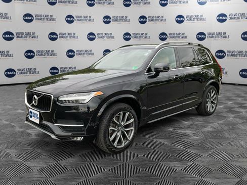 Used 2017 Volvo XC90 T6 Momentum w/ Vision Package image 1