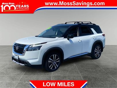 Used 2025 Nissan Pathfinder Platinum