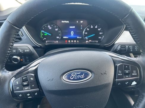 Used 2021 Ford Escape SE w/ SE Sport Appearance Package image 14