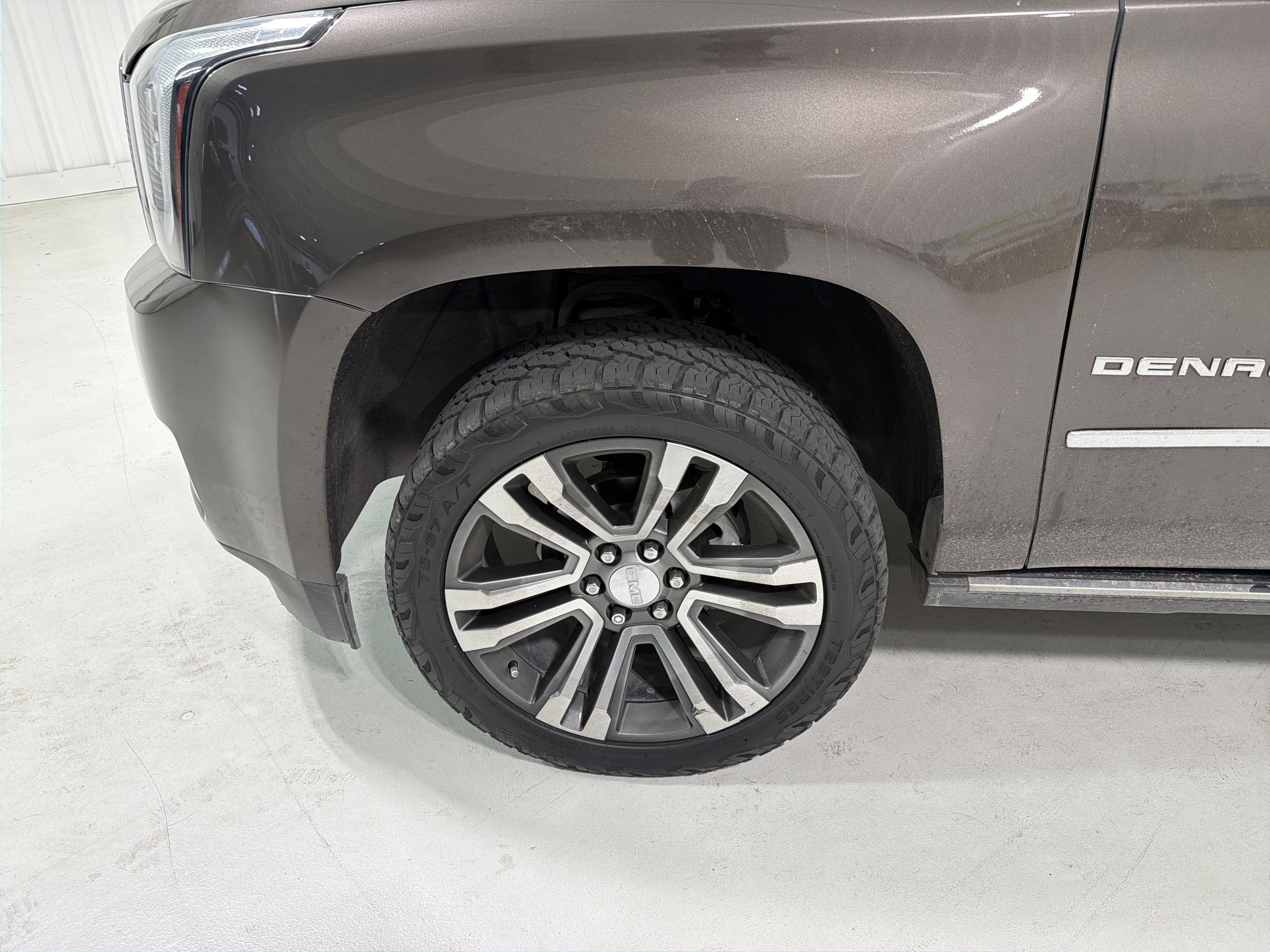 Used 2019 GMC Yukon Denali w/ Denali Ultimate Package RWD image 9