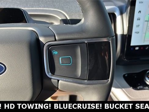 New 2025 Ford Expedition Active image 13