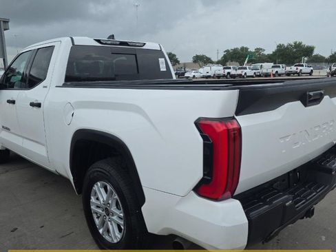 Used 2022 Toyota Tundra SR5 RWD image 5