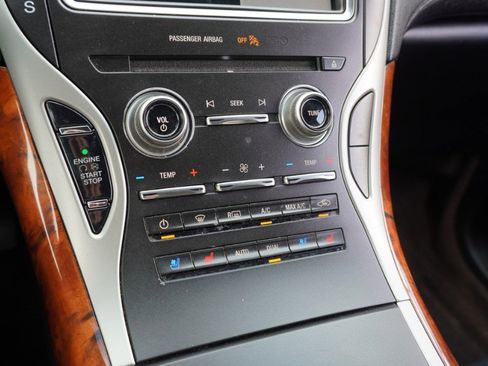 Used 2019 Lincoln Nautilus Reserve image 20