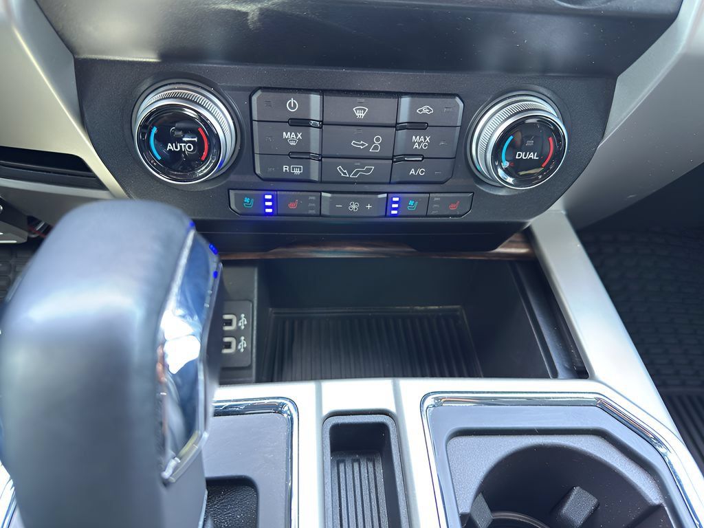Used 2019 Ford F150 Lariat w/ Equipment Group 502A Luxury AWD/4WD image 22