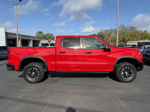Used 2023 Chevrolet Silverado 1500 ZR2 w/ Technology Package image 3