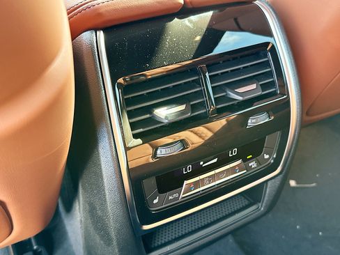 New 2025 BMW X7 M60i w/ Executive Package image 26