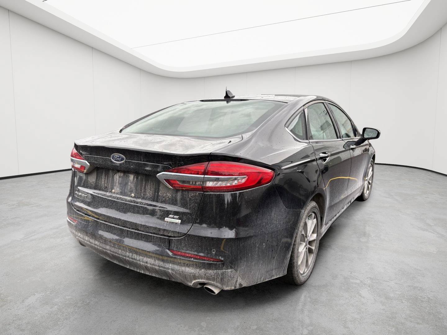 Used 2020 Ford Fusion SE FWD image 7