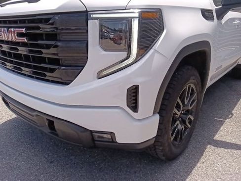 Used 2024 GMC Sierra 1500 Elevation AWD/4WD image 9