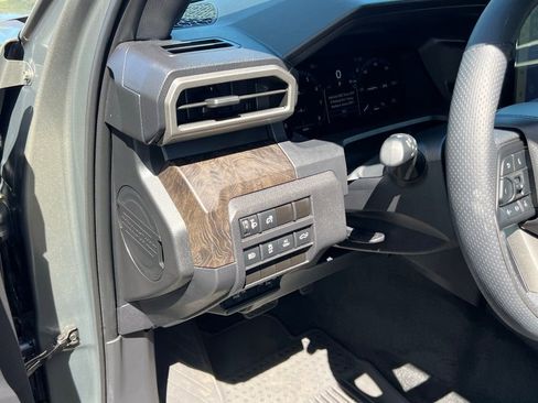 Certified 2025 Toyota Tacoma Limited AWD/4WD image 13