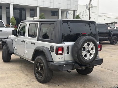 Used 2022 Jeep Wrangler Unlimited Sport image 7