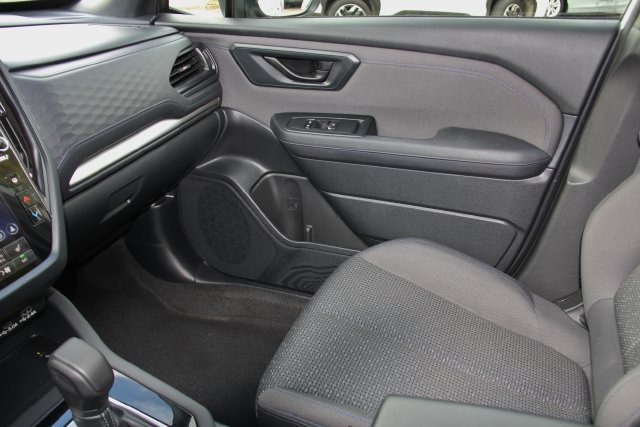 Used 2025 Subaru Forester Premium AWD/4WD image 28