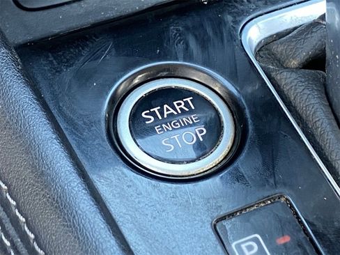 Certified 2022 Nissan Kicks SR image 27