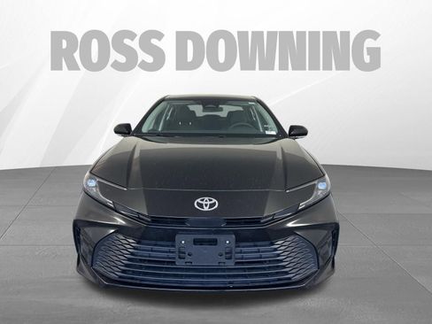 Used 2025 Toyota Camry LE FWD image 2
