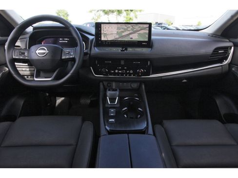 Certified 2025 Nissan Rogue SL w/ SL Premium Package FWD image 13