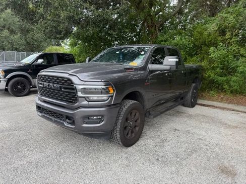 Used 2024 RAM 2500 Big Horn w/ Night Edition AWD/4WD image 6