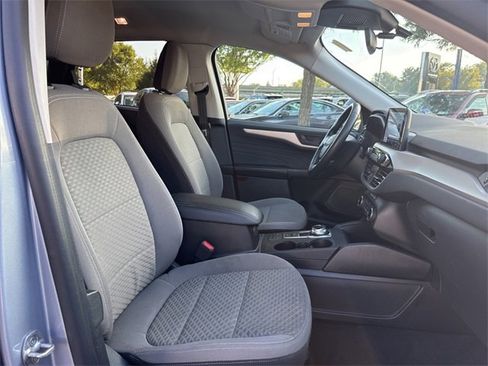 Used 2022 Ford Escape SE w/ SE Sport Appearance Package image 29