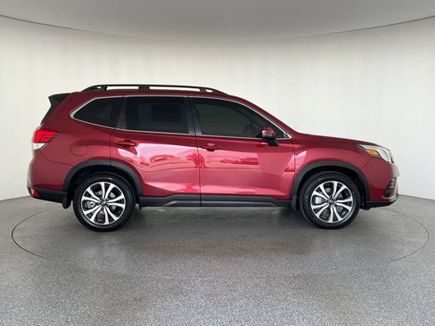 Certified 2024 Subaru Forester Limited AWD/4WD image 2