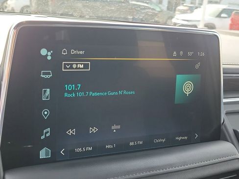 Used 2024 Chevrolet Suburban LT image 29