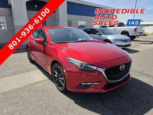 Used 2018 MAZDA MAZDA3 Grand Touring FWD image 1