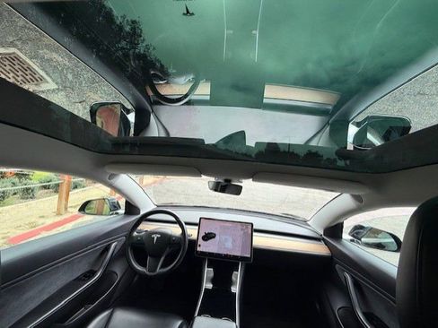 Used 2019 Tesla Model 3 Standard Range Plus RWD image 32