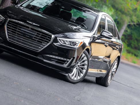 Used 2017 Genesis G90 5.0 Ultimate AWD/4WD image 25