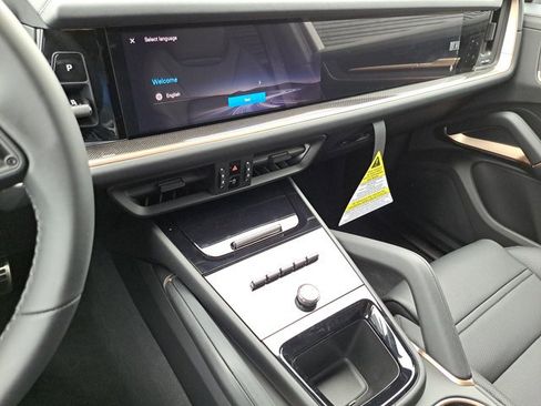 New 2026 Porsche Cayenne Turbo GT image 31