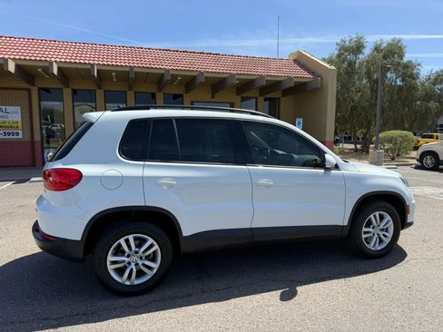 Used 2017 Volkswagen Tiguan S FWD image 11
