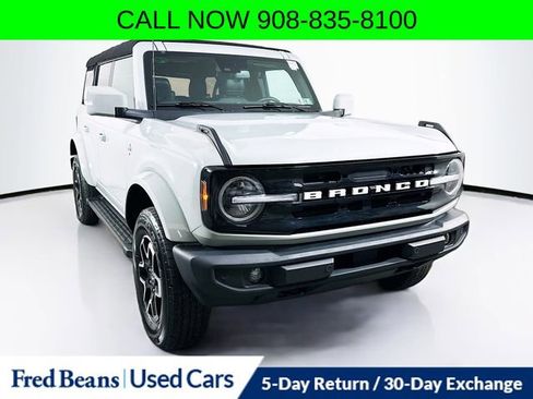 Used 2023 Ford Bronco Outer Banks image 1