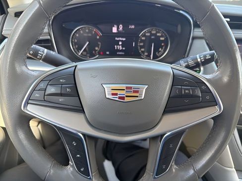 Used 2023 Cadillac XT5 Premium Luxury image 14