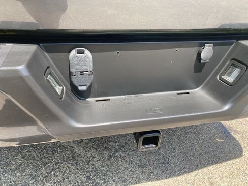 Certified 2019 Ford F150 XLT w/ Equipment Group 302A Luxury AWD/4WD image 18