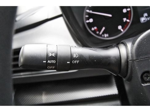 Used 2025 Subaru Crosstrek 2.5i Premium AWD/4WD image 17