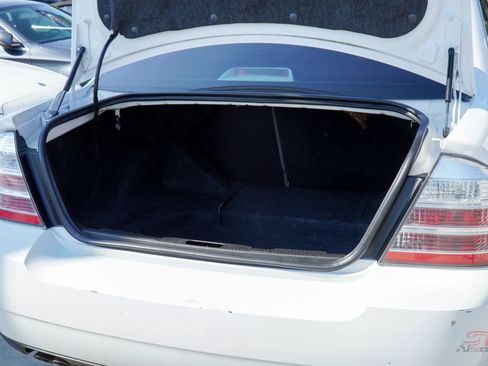 Used 2008 Ford Taurus SEL image 8