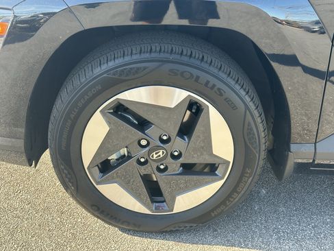 Used 2024 Hyundai Kona SEL FWD image 11