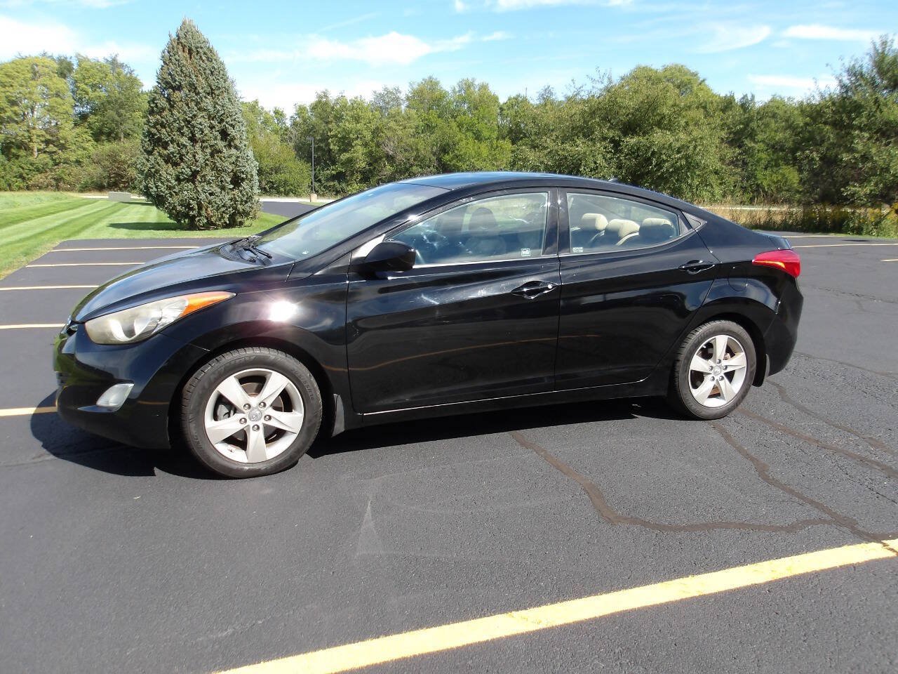 Used 2013 Hyundai Elantra GLS w/ Preferred Pkg FWD image 1