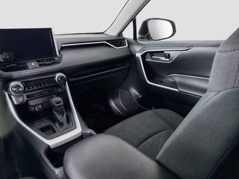 Certified 2025 Toyota RAV4 XLE FWD image 23