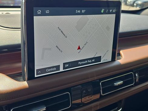 Used 2023 Lincoln Aviator Reserve w/ Equipment Group 201A AWD/4WD image 18