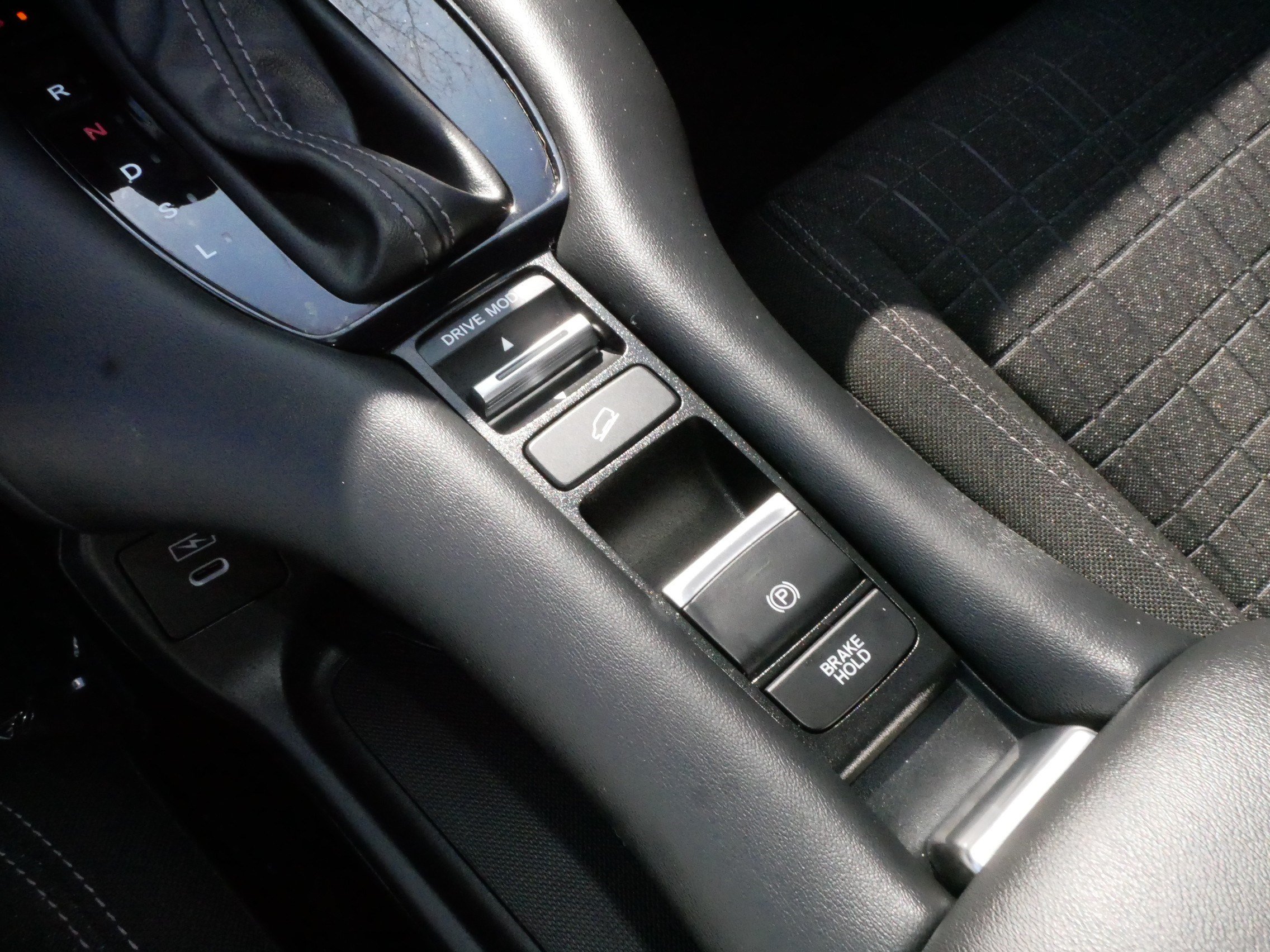 Certified 2024 Honda HR-V LX image 25