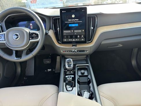 New 2026 Volvo XC60 B5 Plus w/ Protection Package Premier image 27