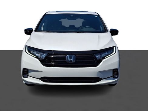 Used 2024 Honda Odyssey Sport image 2