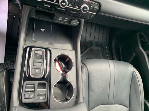 Used 2024 Honda Pilot Elite image 20