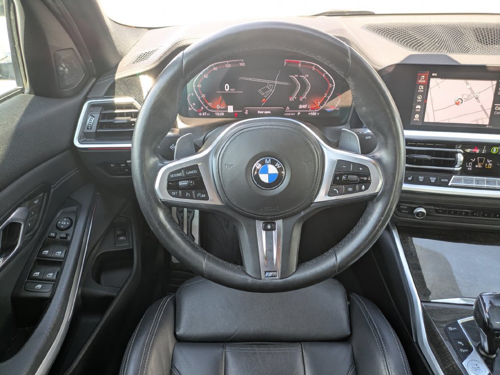 Used 2020 BMW 330i Sedan w/ M Sport Package RWD image 11