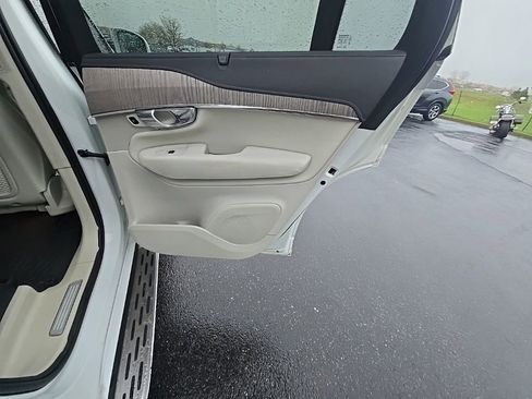 Used 2023 Volvo XC90 T8 Ultimate AWD/4WD image 28