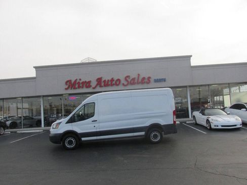 Used 2018 Ford Transit 250 148 Medium Roof RWD image 2
