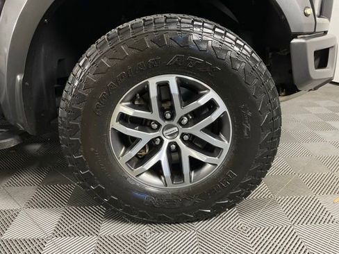 Certified 2017 Ford F150 Raptor w/ Equipment Group 802A Luxury image 10
