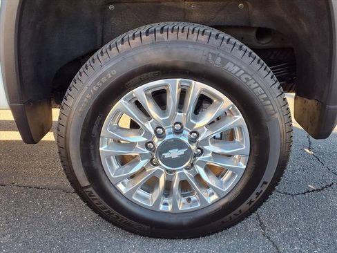 Used 2020 Chevrolet Silverado 2500 High Country w/ Technology Package image 20