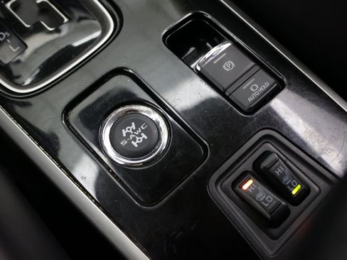 Used 2020 Mitsubishi Outlander SEL AWD/4WD image 21